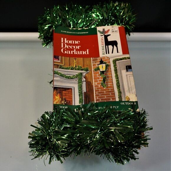 Vintage Home Decor Garland VELVET TOUCH 15ft Green Tinsel Christmas Indoor Outdo - Picture 8 of 9